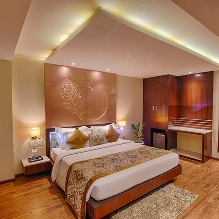 Hotel Good Times Near Ganga Ram Hospital And Karol Bagh Metro Delhi  Luaran gambar