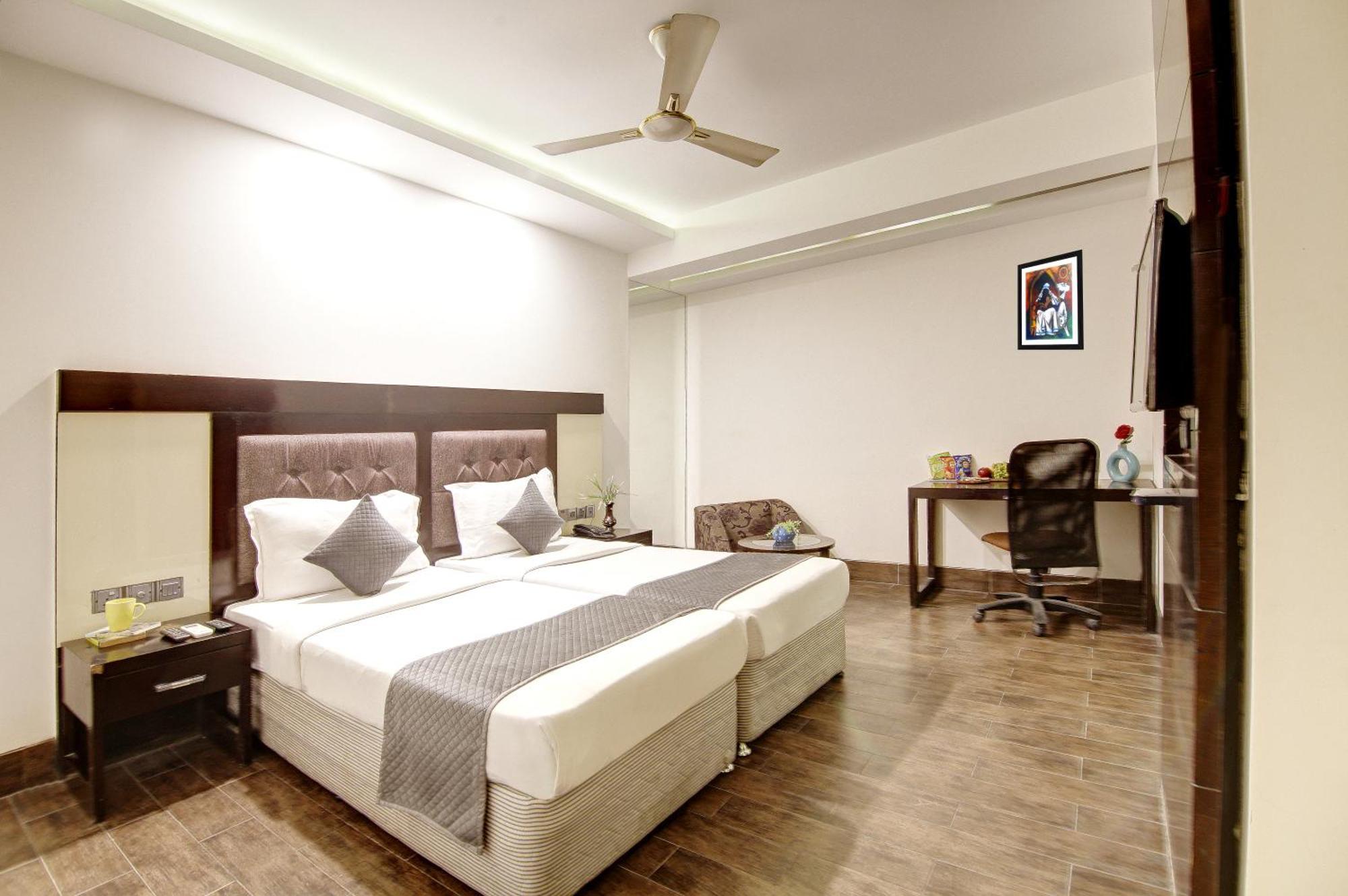 Hotel Good Times Near Ganga Ram Hospital And Karol Bagh Metro Delhi  Luaran gambar