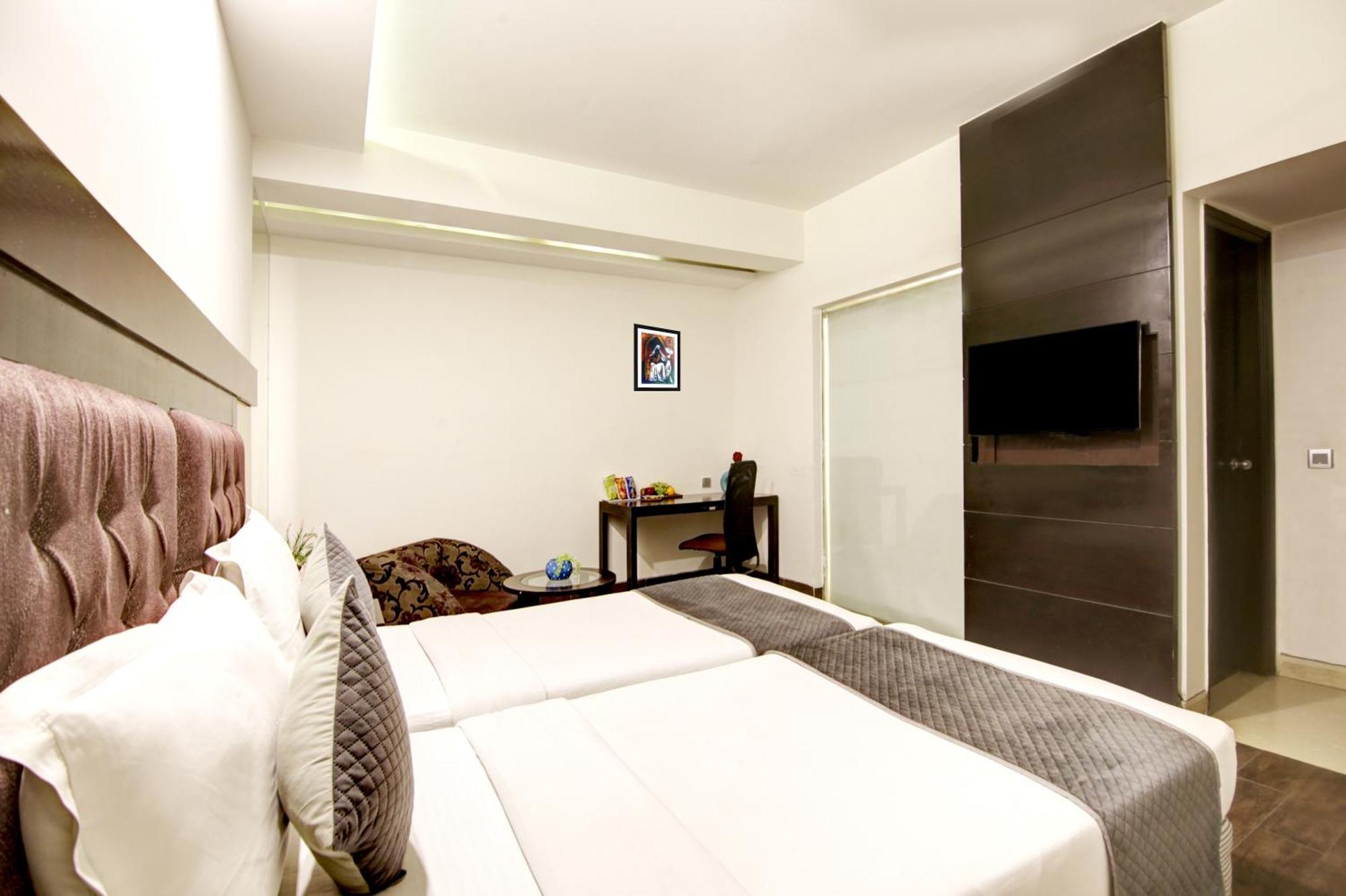 Hotel Good Times Near Ganga Ram Hospital And Karol Bagh Metro Delhi  Luaran gambar