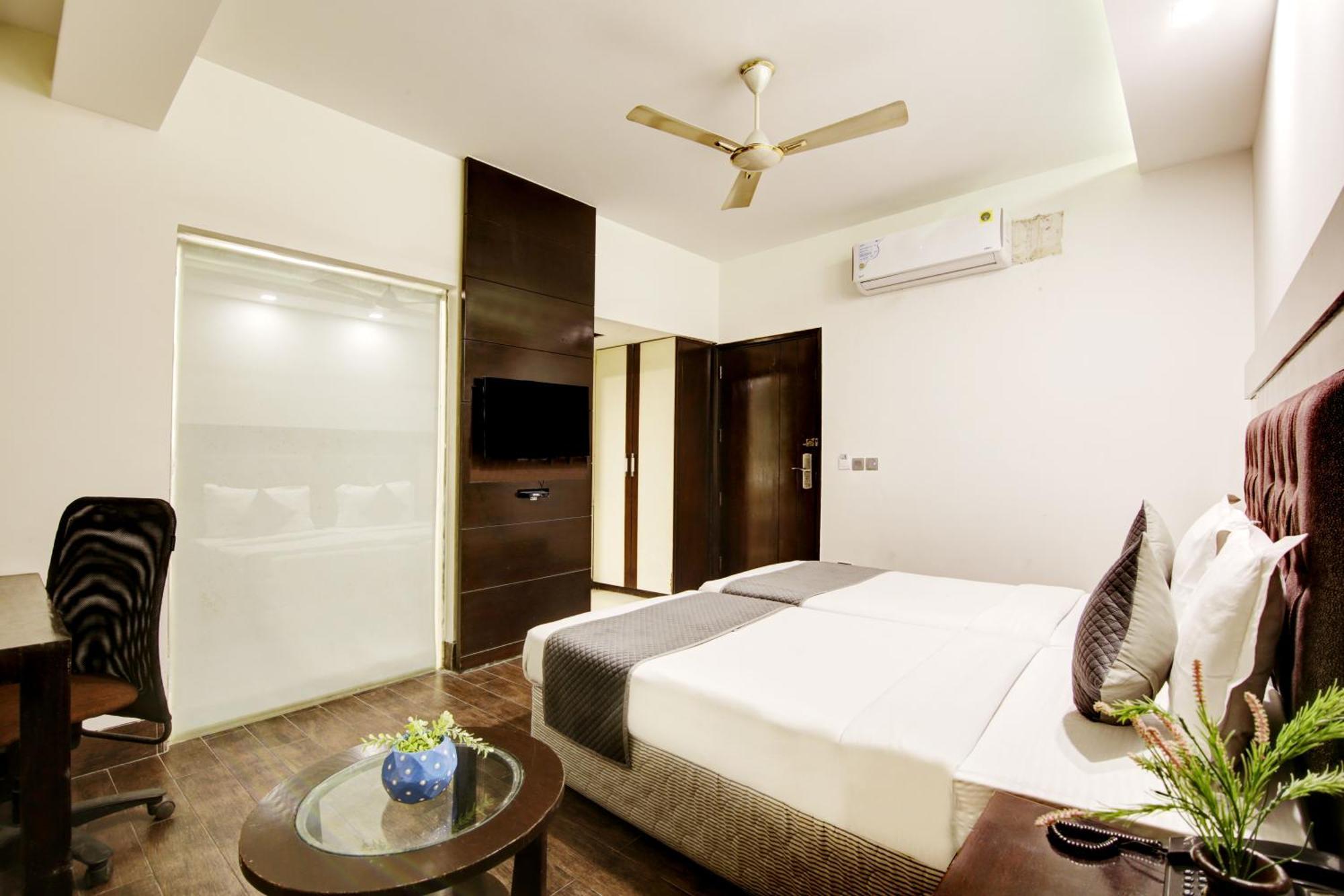 Hotel Good Times Near Ganga Ram Hospital And Karol Bagh Metro Delhi  Luaran gambar