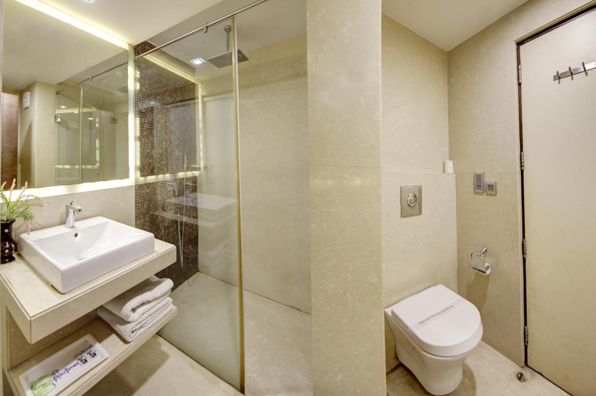 Hotel Good Times Near Ganga Ram Hospital And Karol Bagh Metro Delhi  Luaran gambar