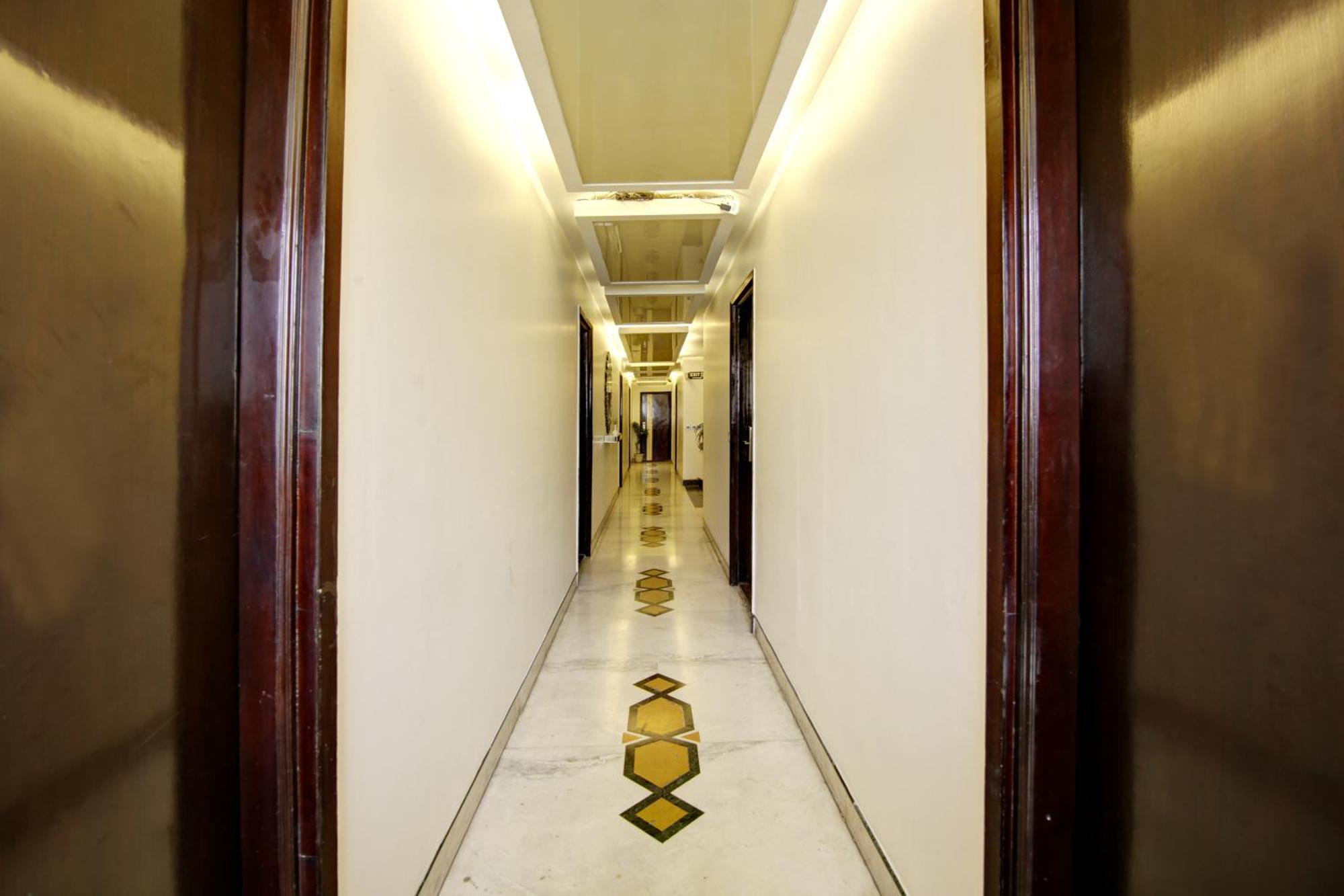 Hotel Good Times Near Ganga Ram Hospital And Karol Bagh Metro Delhi  Luaran gambar