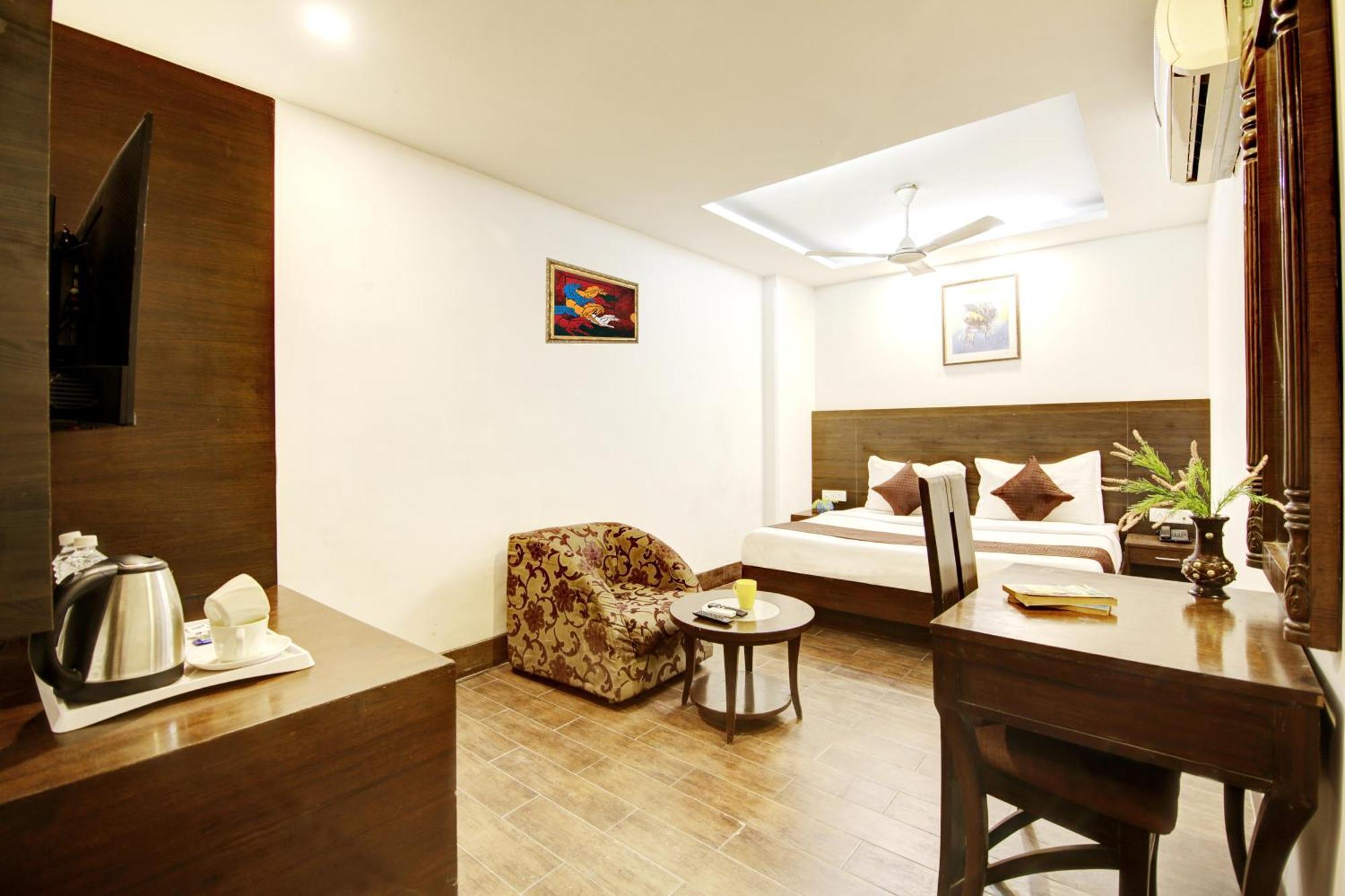 Hotel Good Times Near Ganga Ram Hospital And Karol Bagh Metro Delhi  Luaran gambar