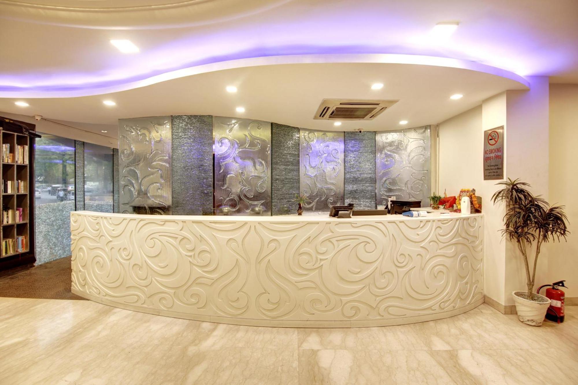 Hotel Good Times Near Ganga Ram Hospital And Karol Bagh Metro Delhi  Luaran gambar