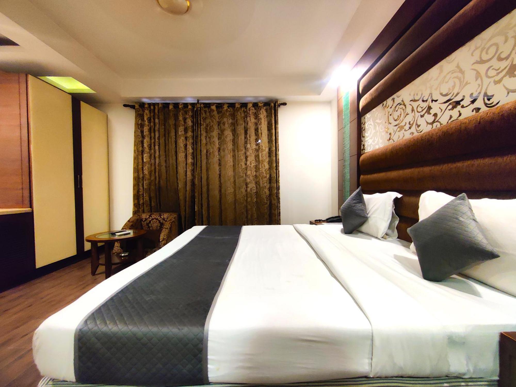Hotel Good Times Near Ganga Ram Hospital And Karol Bagh Metro Delhi  Luaran gambar